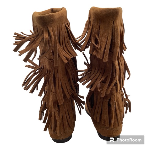 {Minnetonka} Three Fringe Mocassin - Picture 5 of 8